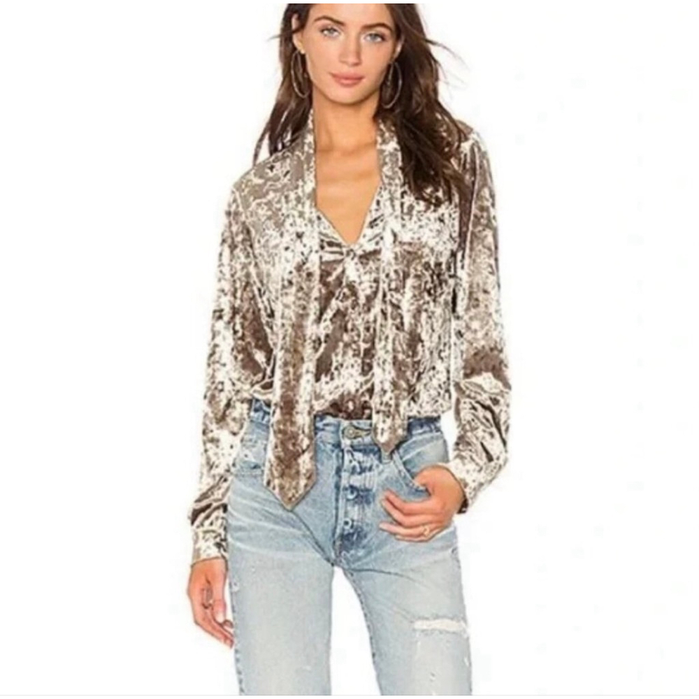 Women's L'AGENCE Olive Green Crushed Velvet Blouse L